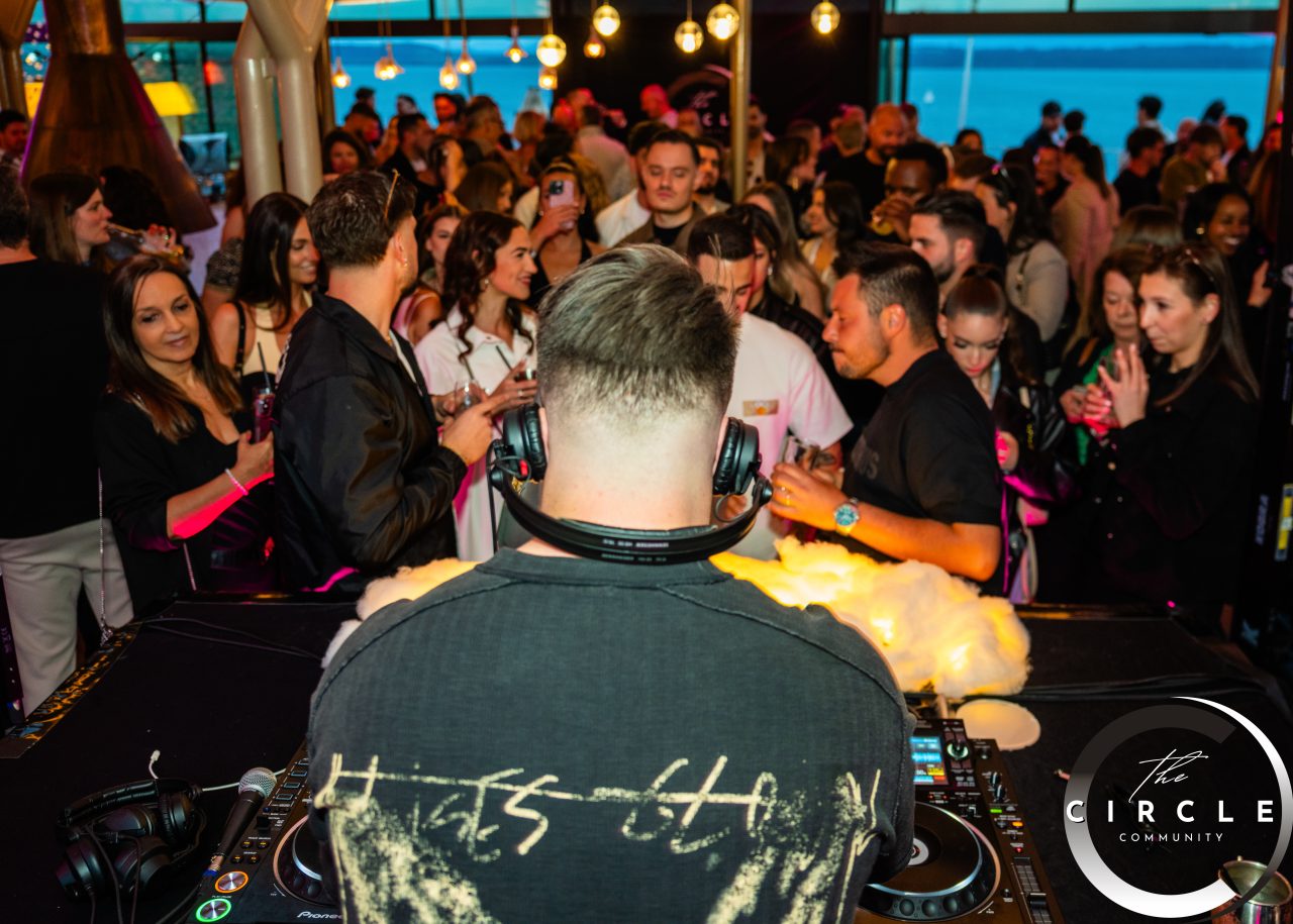 the circle wave rooftop Neuchatel 24.05 (5)