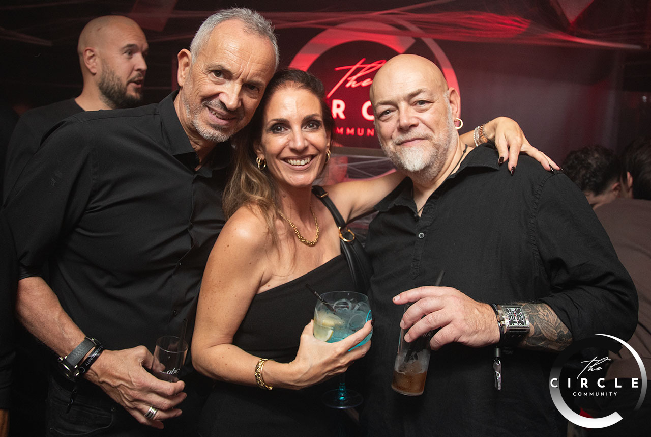 The_Circle_Black_Moon_070