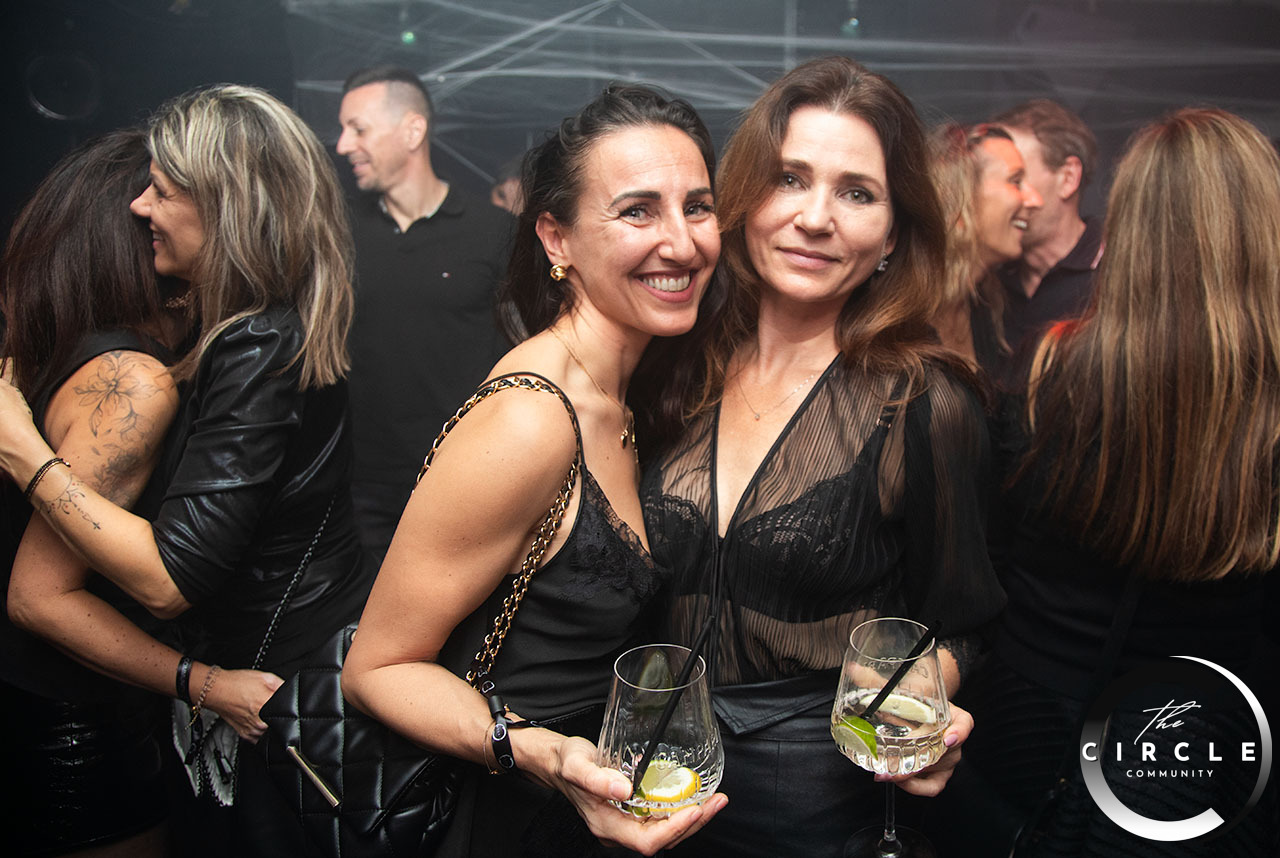 The_Circle_Black_Moon_25