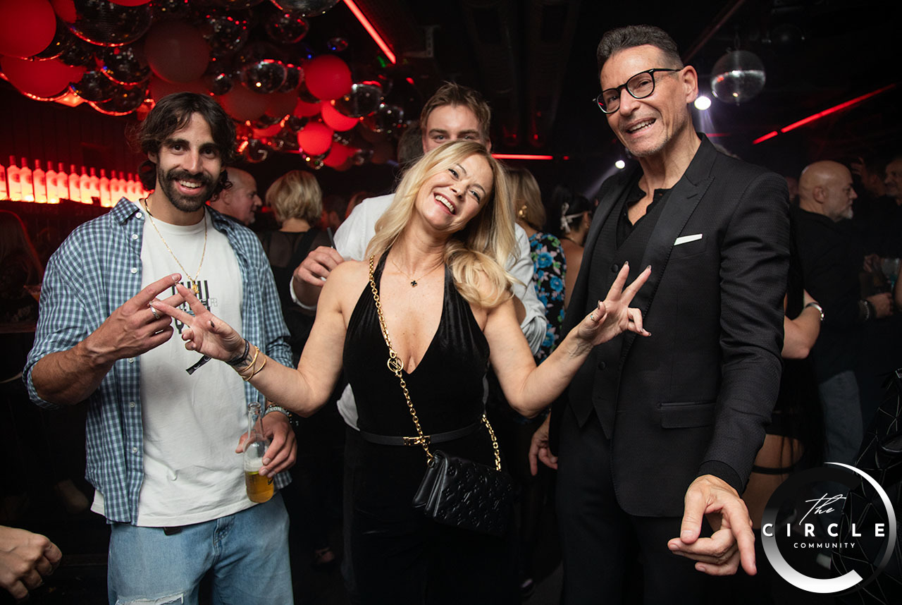 The_Circle_Black_Moon_44