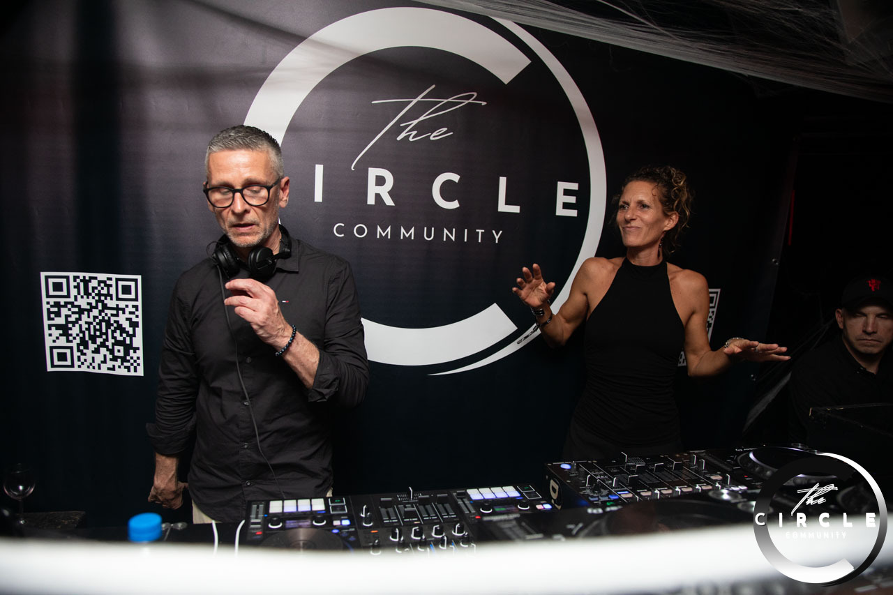 The_Circle_Black_Moon_54