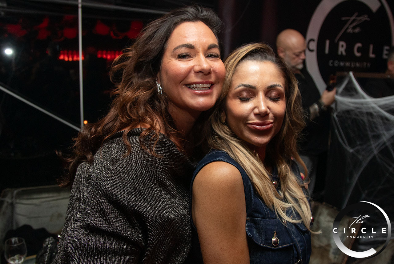 The_Circle_Black_Moon_77