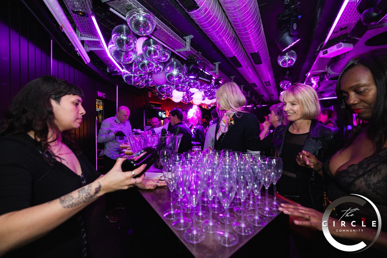 Circle Com - Lausanne 0001