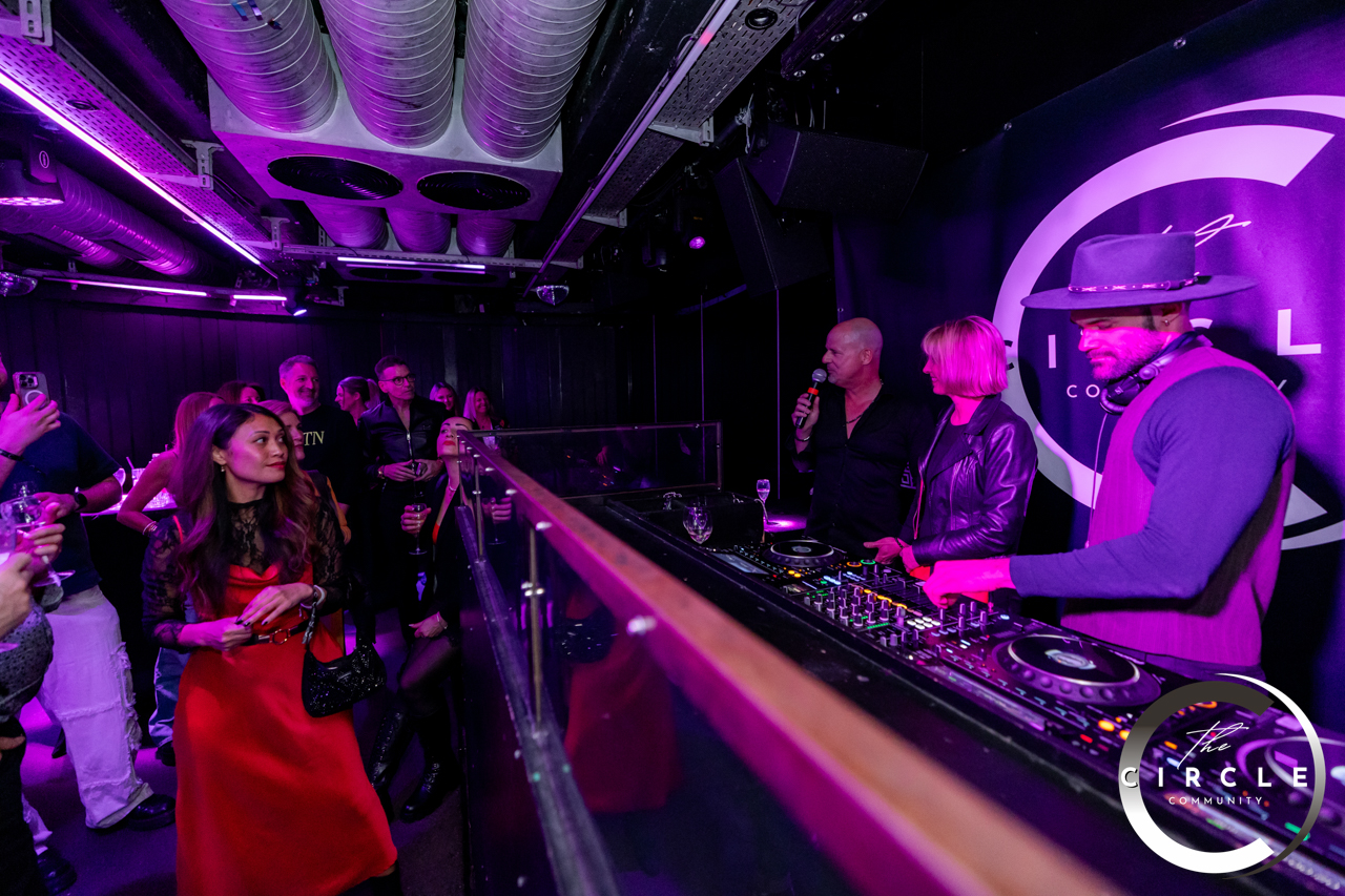 Circle Com - Lausanne 0044