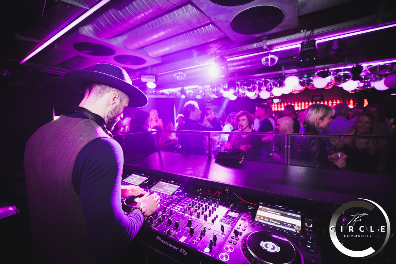 Circle Com - Lausanne 0085