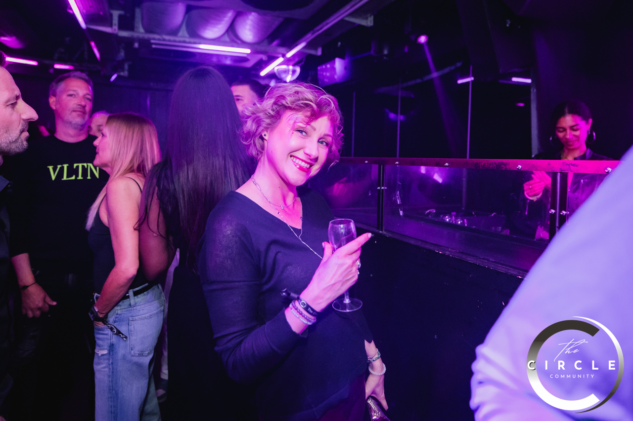 Circle Com - Lausanne 0093