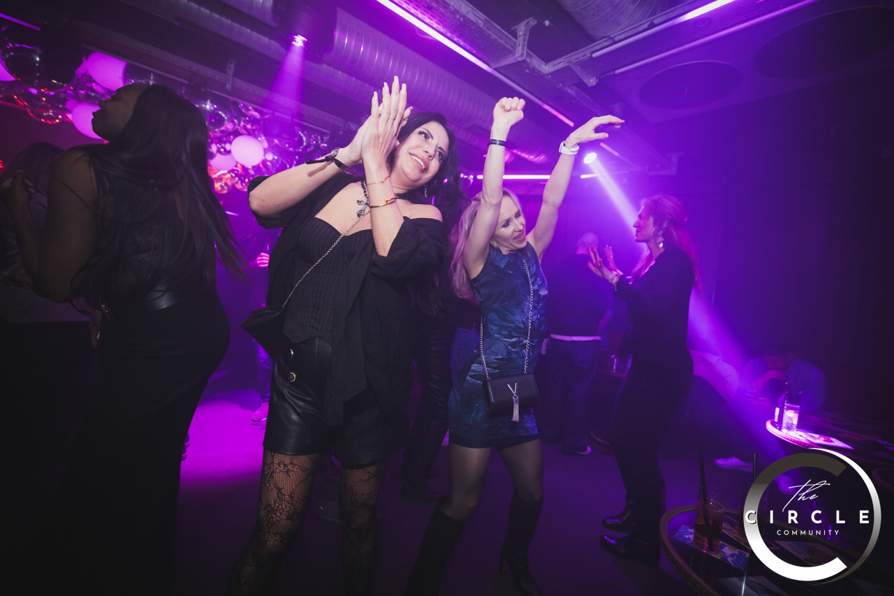 Circle Com - Lausanne 0131