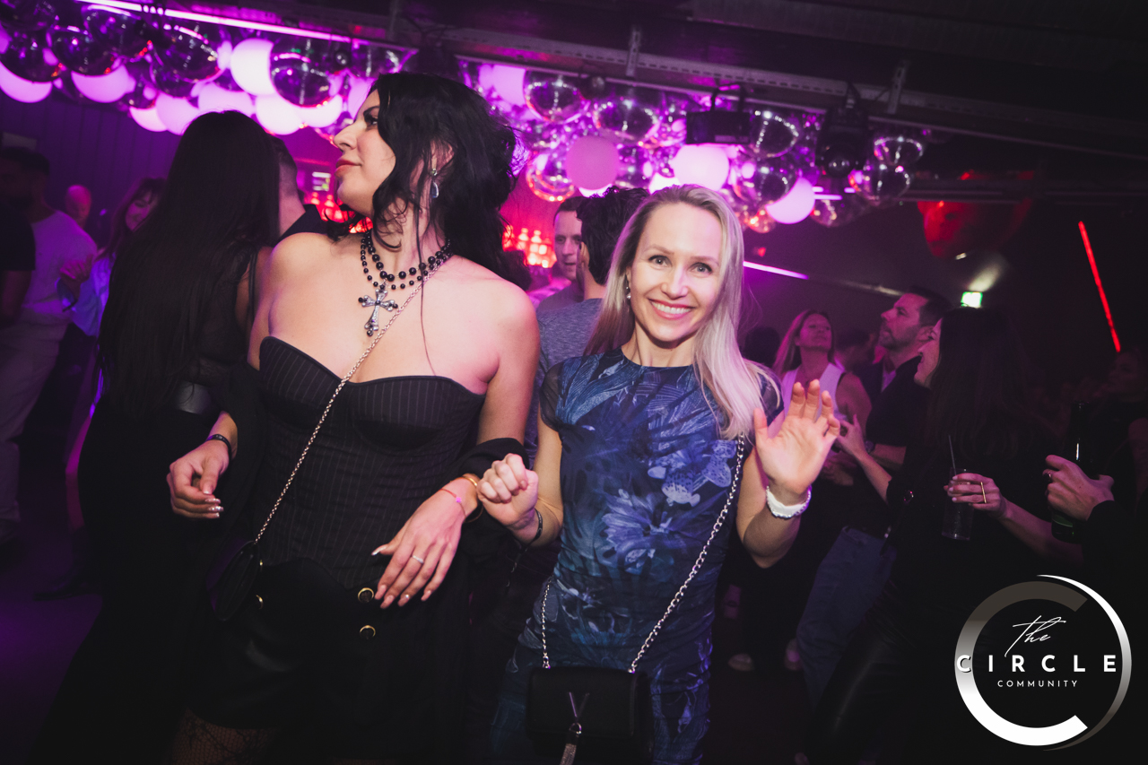 Circle Com - Lausanne 0132