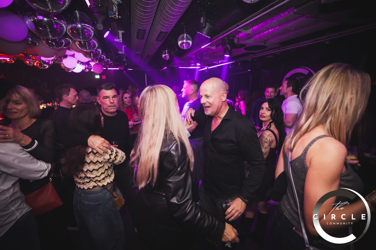 Circle Com - Lausanne 0141