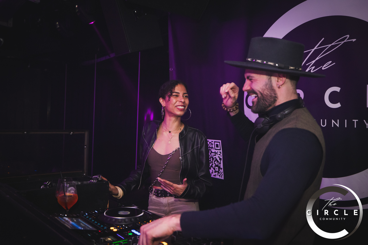 Circle Com - Lausanne 0144