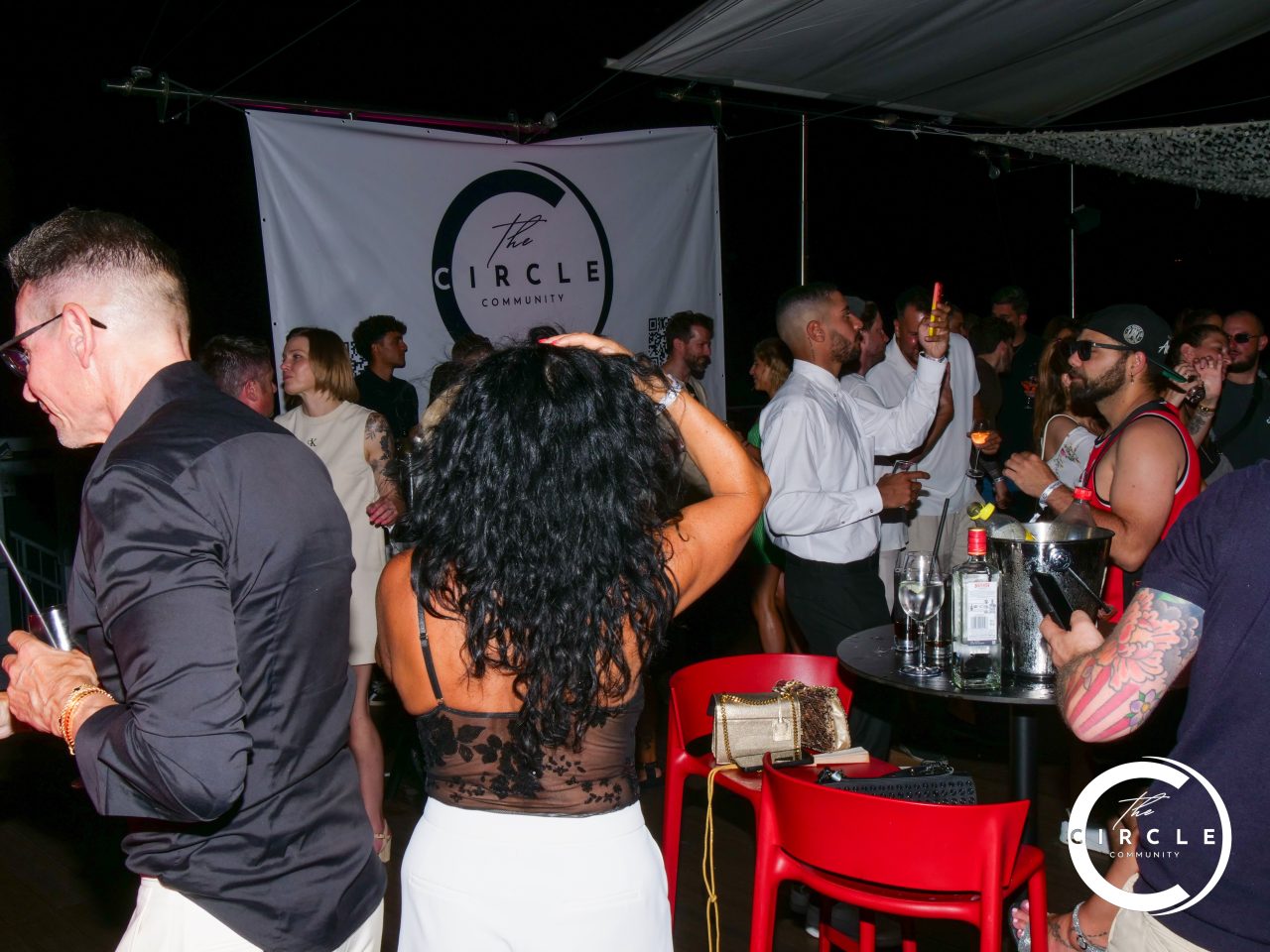 Circle Rooftop 117