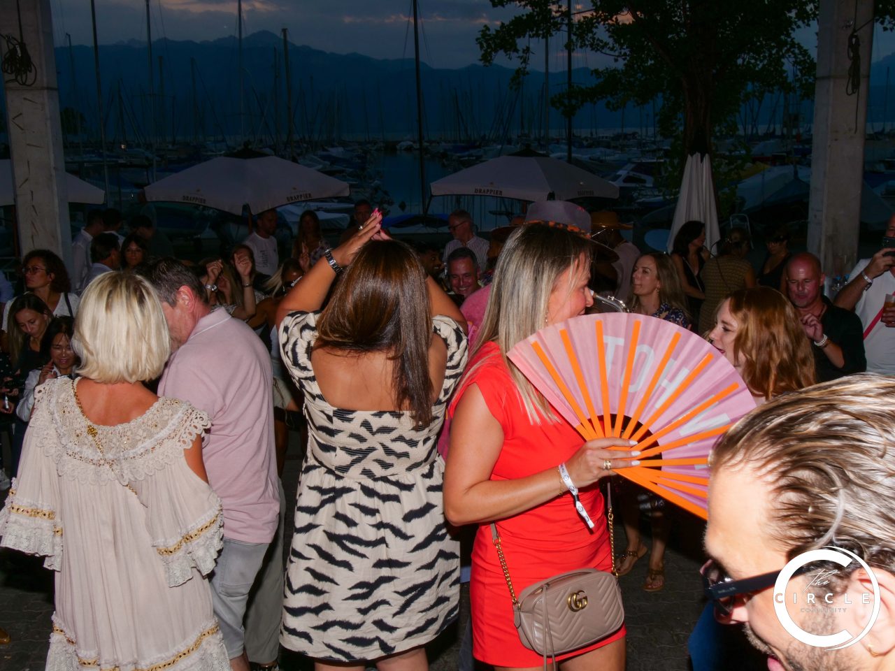 The Circle Beach 81