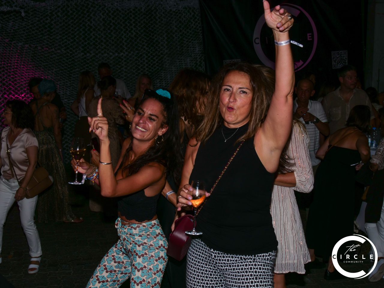 The Circle Beach 90