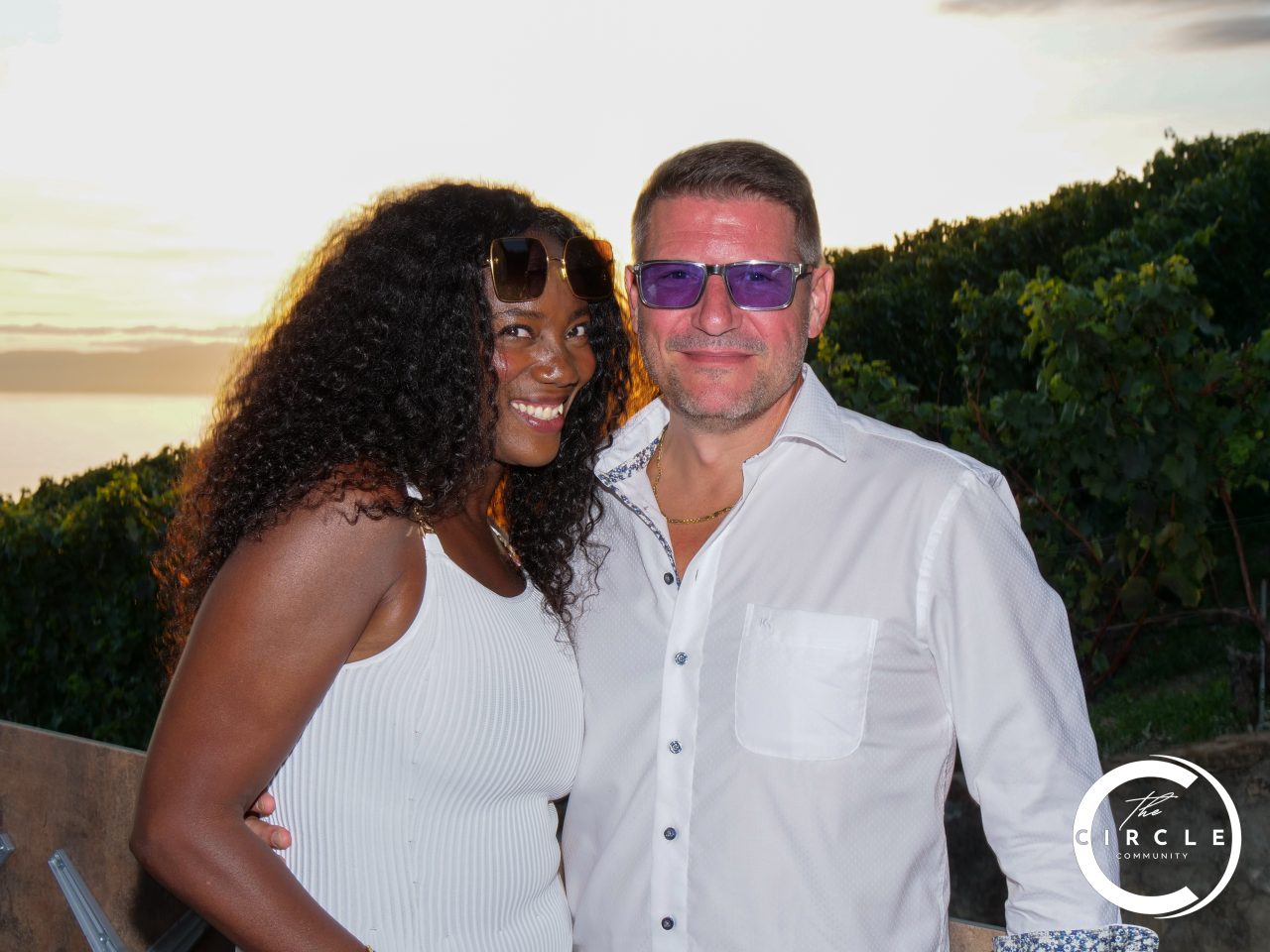 The Circle White 28