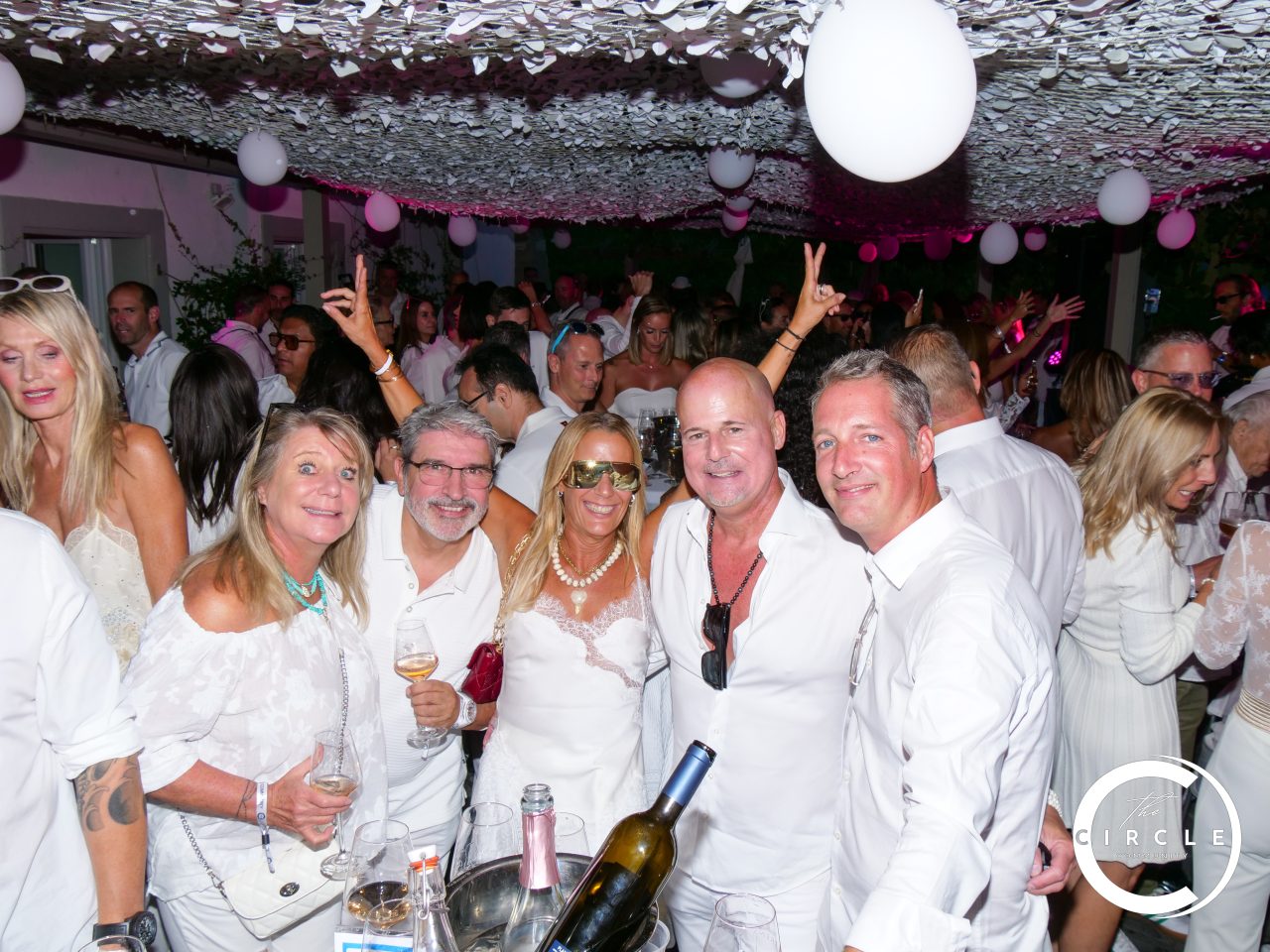 The Circle White 62