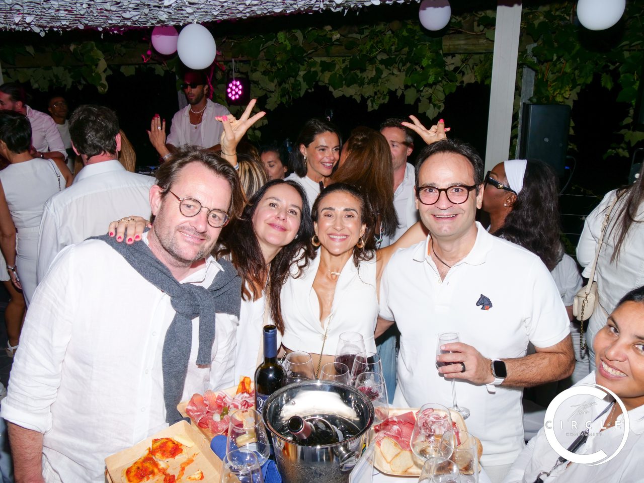 The Circle White 81