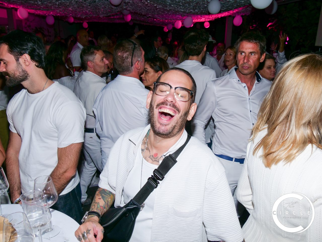The Circle White 93