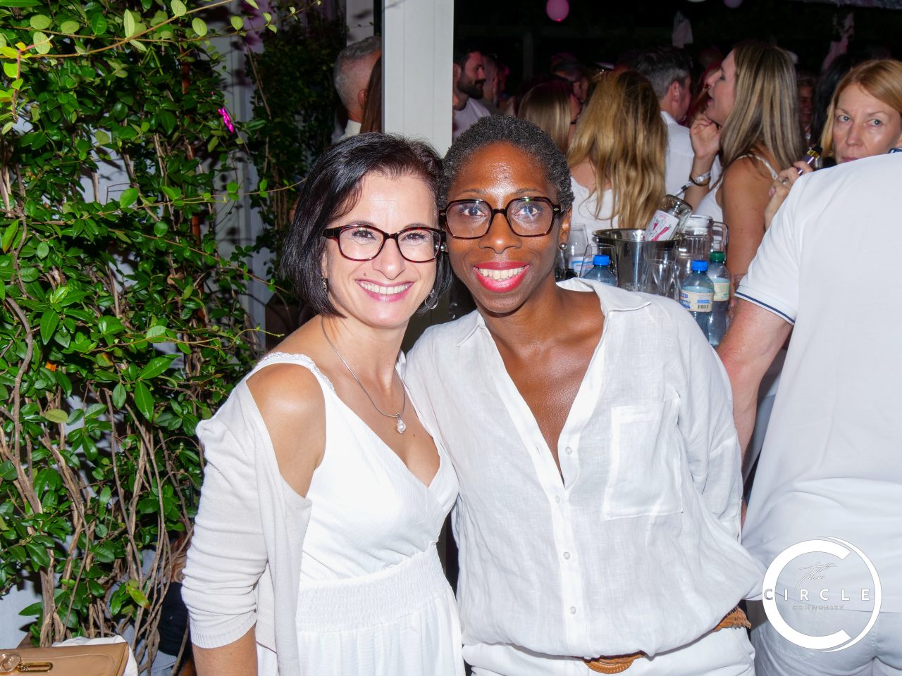 The Circle White 98